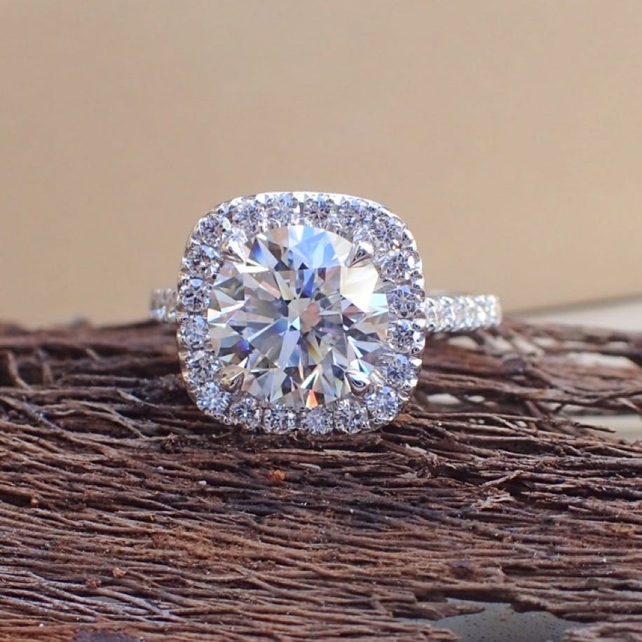 Round Brilliant Cut Diamond Engagement Ring