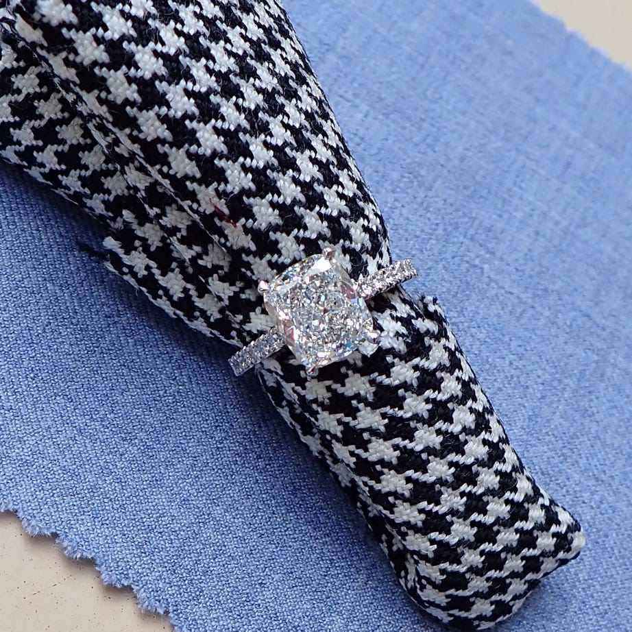 Round Brilliant Cut Diamond Engagement Ring