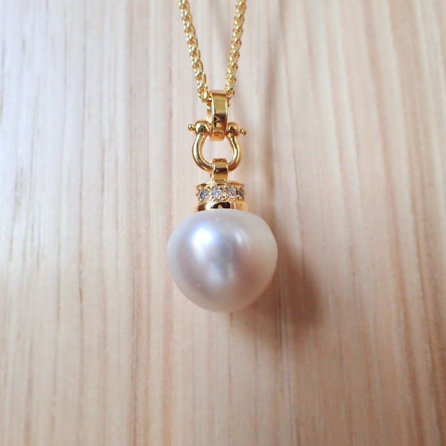 Pearl Cap Pendant Necklace